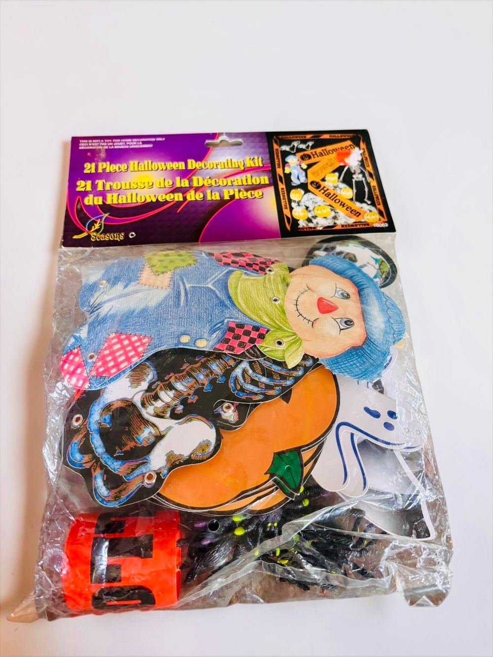 Retro 2000s Halloween 21 Piece Decorating Kit Y2K Jointed Die Cut Decor